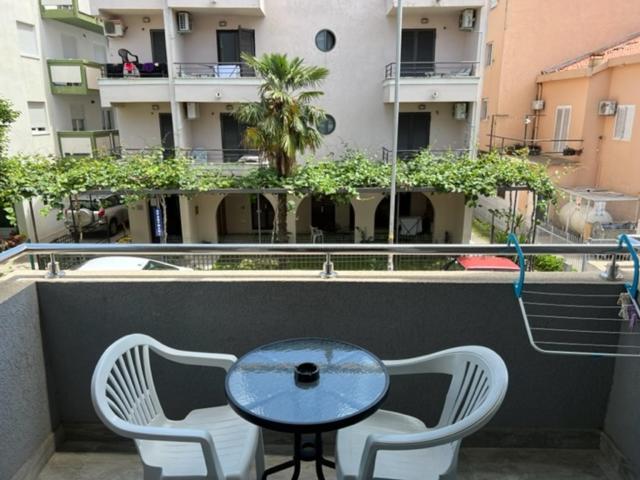 Apartment Dmd *